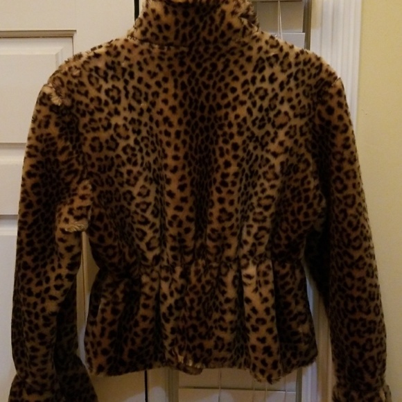 KC Collection Faux Leopard Jacket - Picture 2 of 7